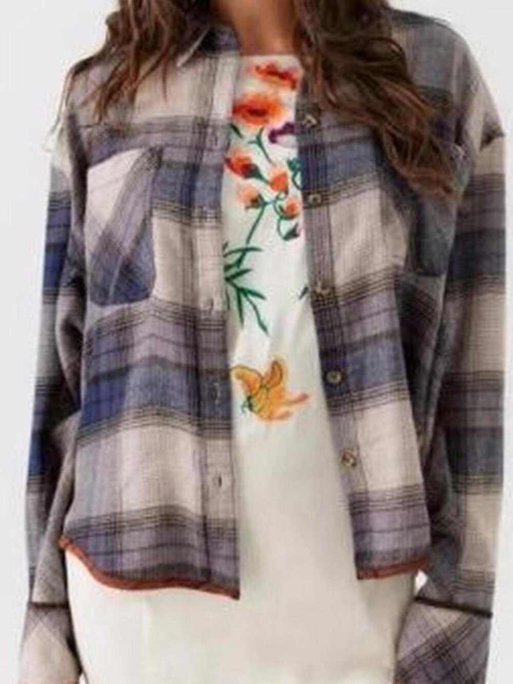 BDG blue & white plaid button up shirt Size Medium